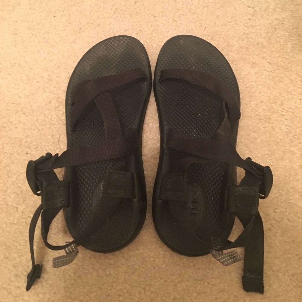 Black Chacos Boy Size 5